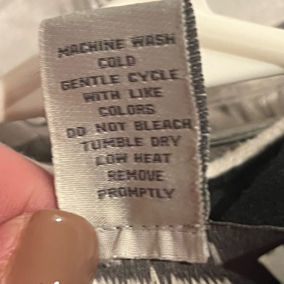 Nieman Marcus Black Jacket and Pants Set w White Piping - Picture 13 of 13